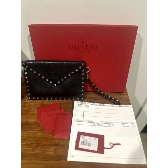 Valentino Garavani Rockstud V-Flap Leather Wristlet EUC Box,receipt + inclusions - Picture 7 of 12
